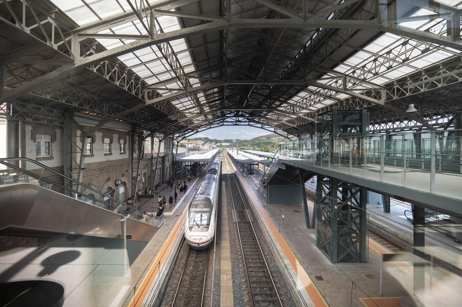Galería | La estación intermodal de Santiago culmina con una moderna galería para los viajeros, en fotos