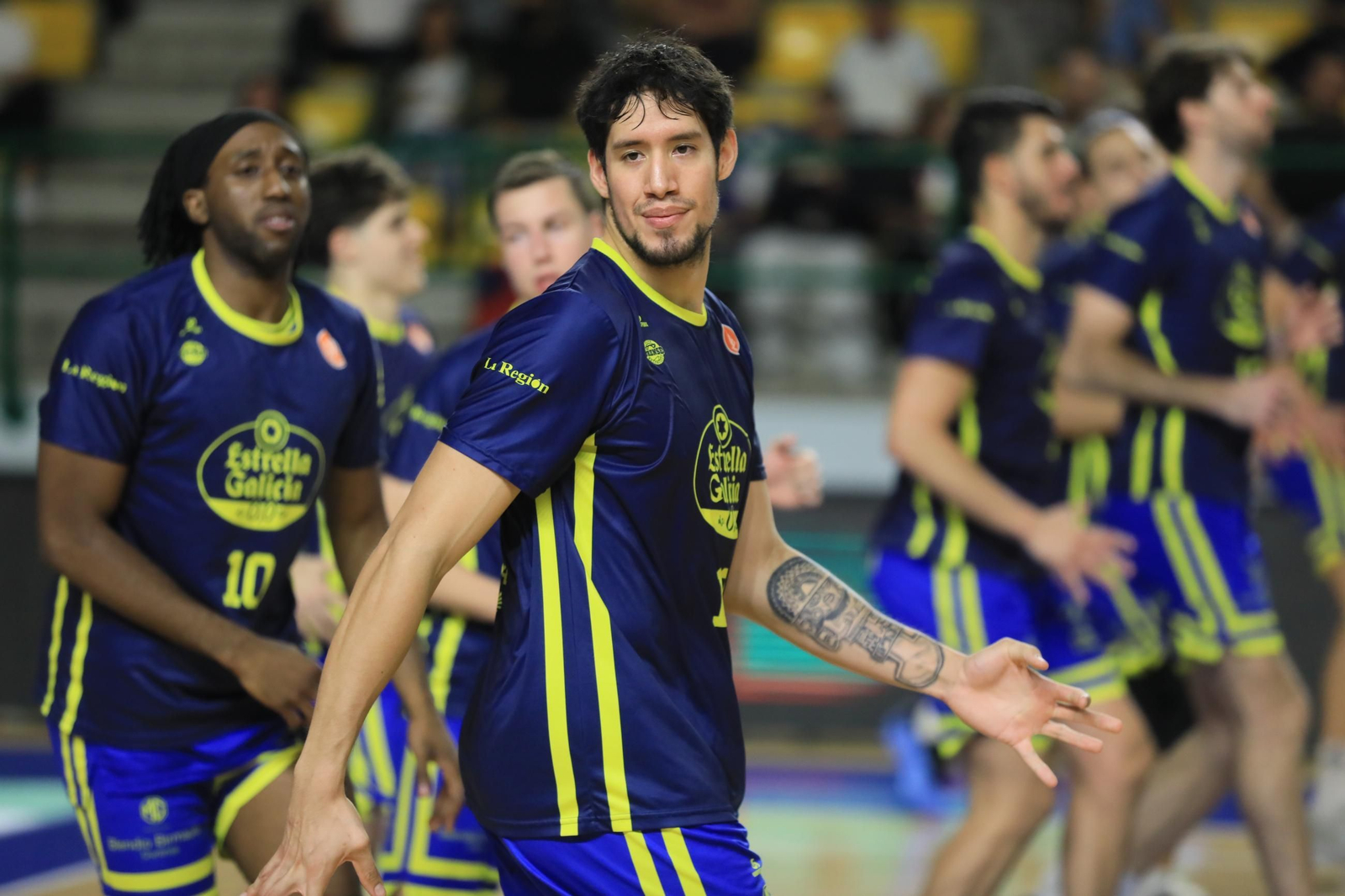 Galería | Noche triste en el Pazo con la derrota del COB ante el Alicante (79-83)