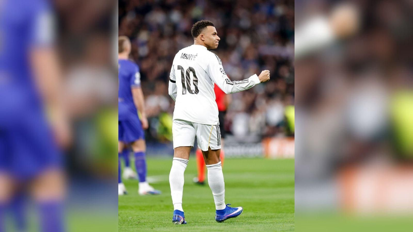 Kylian Mbappé celebra uno de sus tantos ante el Mónaco.