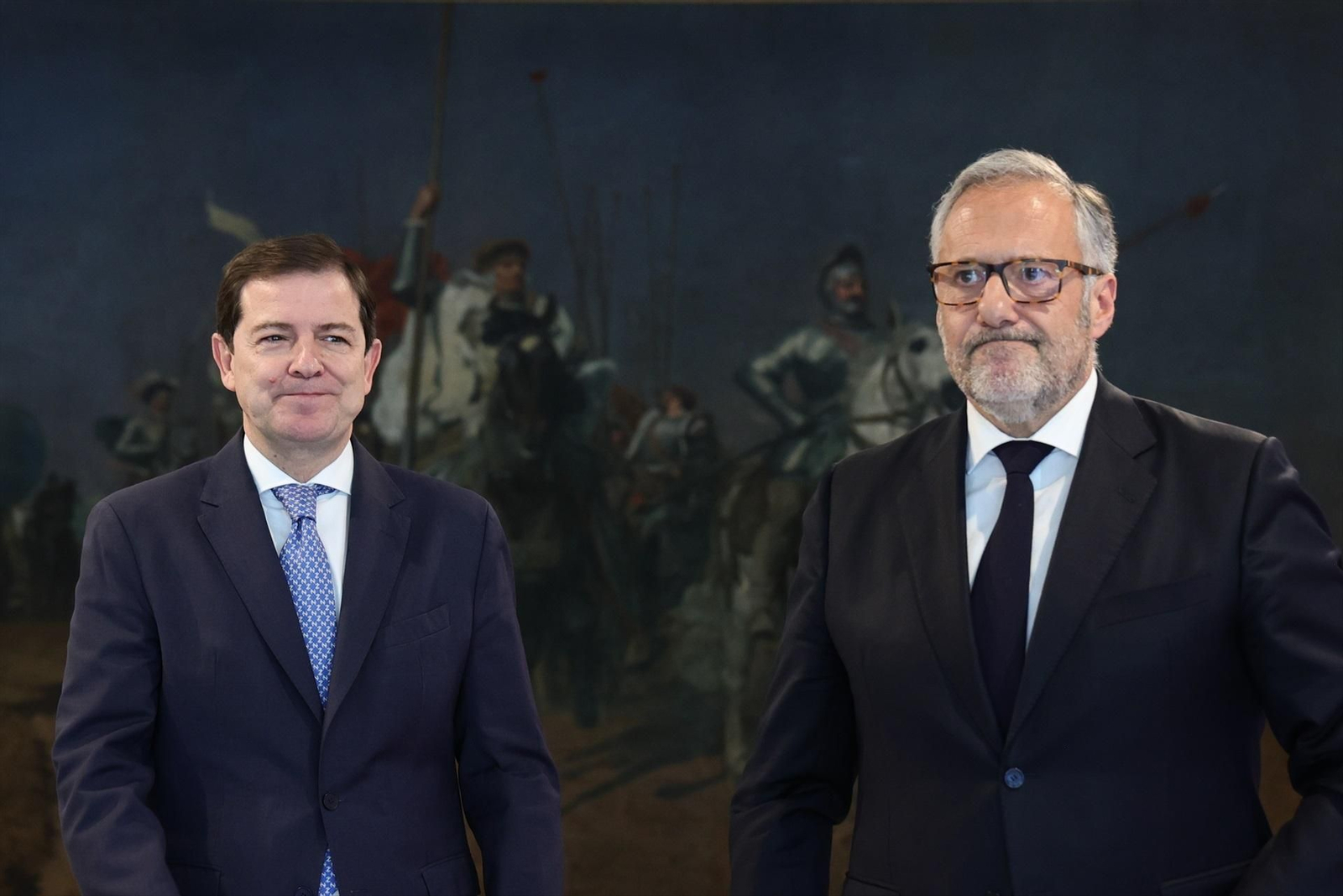 El presidente del PP de Castilla y León, Alfonso Fernández Mañueco, y el portavoz de Vox en las Cortes de Castilla y León, Carlos Pollán.