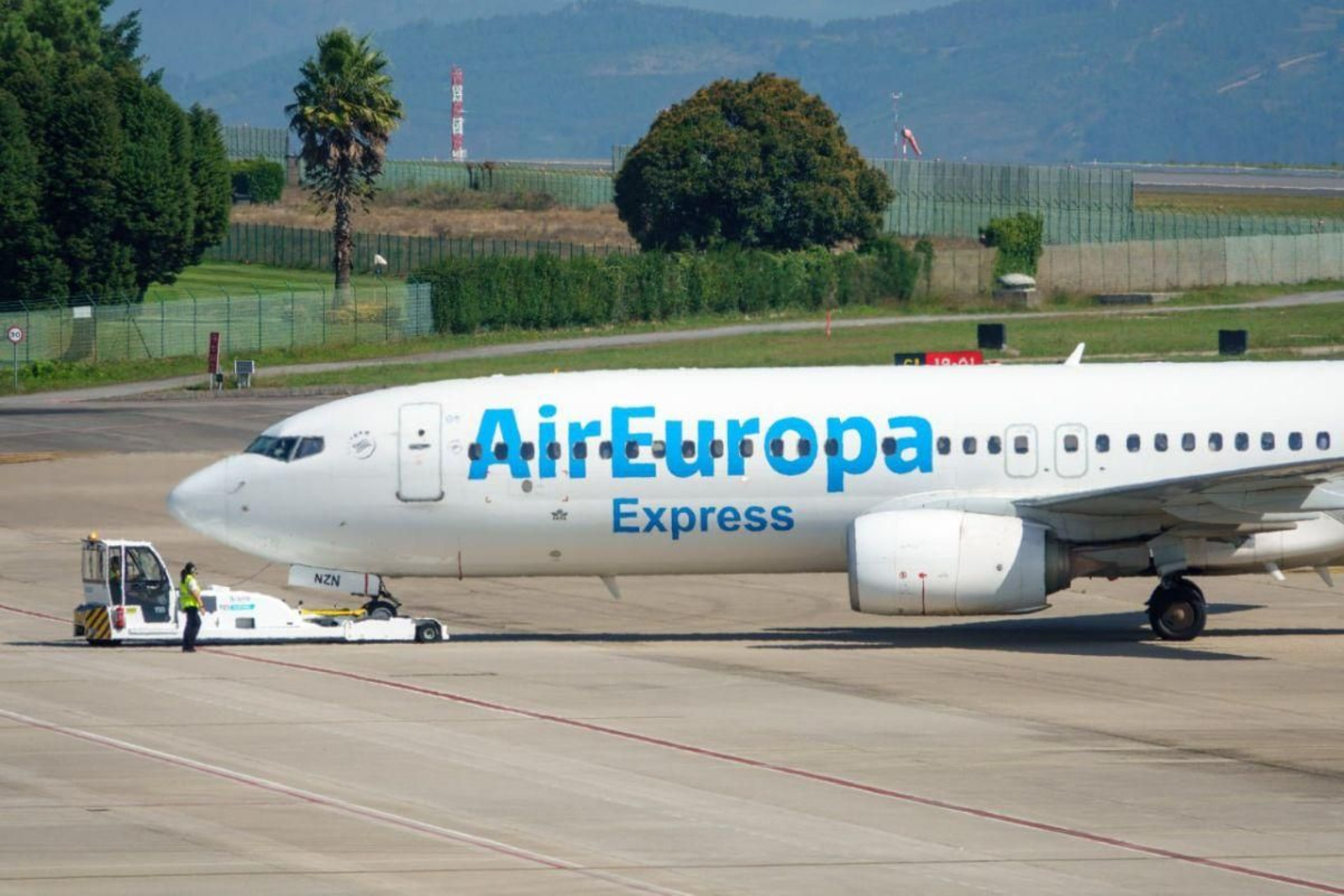 Las compañías Air Europa e Iberia, las dos que operan actualmente la ruta aérea con Madrid