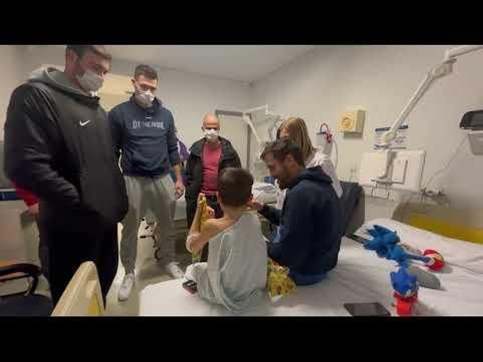 De la afición del COB a los niños hospitalizados en el CHUO 28.12.23