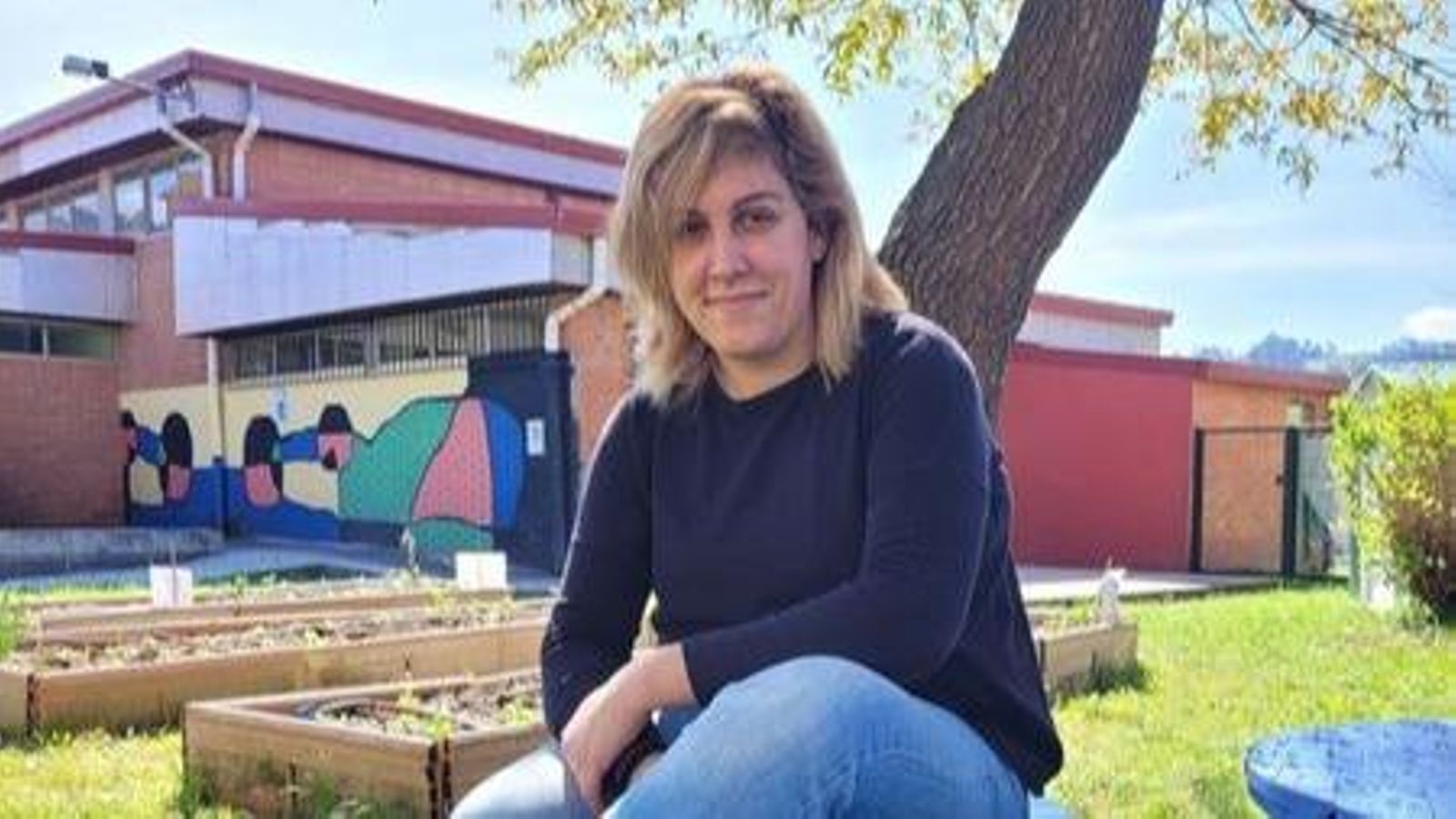 Alba Malvido dirixe Fonte Escura.