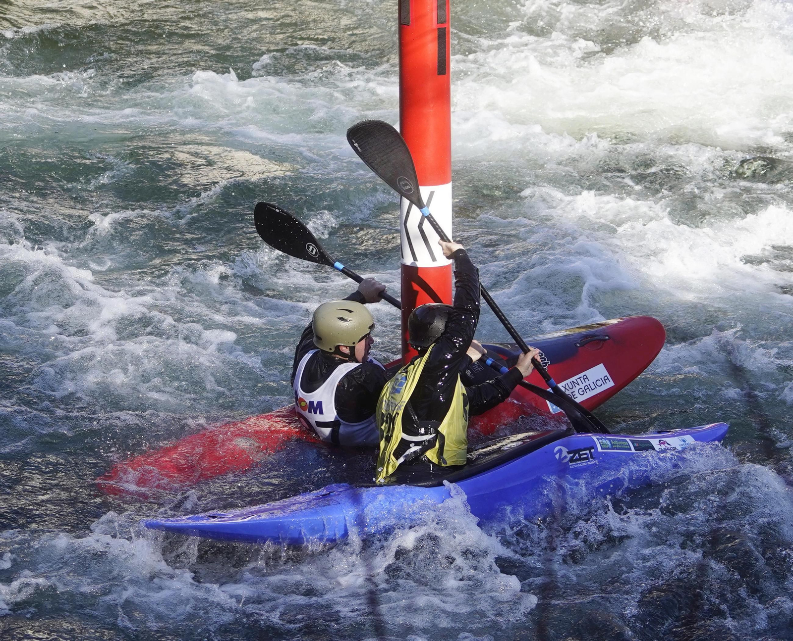 Galería | Mondariz Balneario acogió el Gallego de slalom y kayak cross