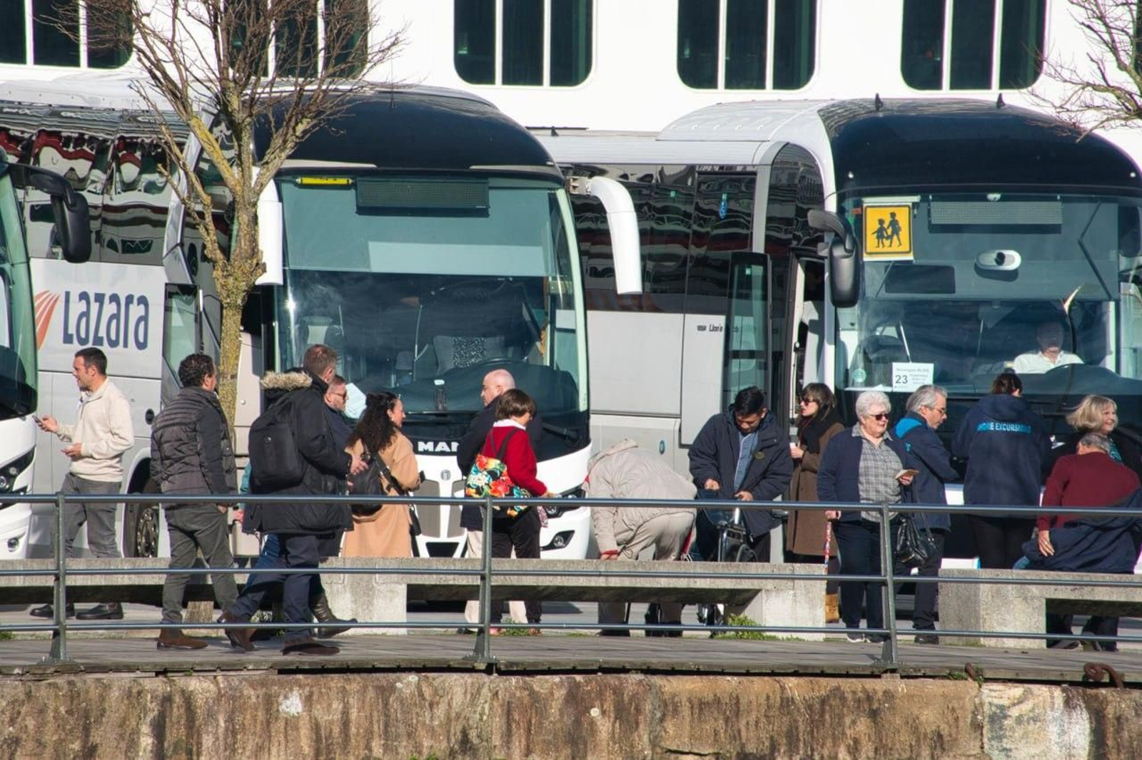 Galería | Una ruta trasatlántica llega a Vigo con 5.000 viajeros