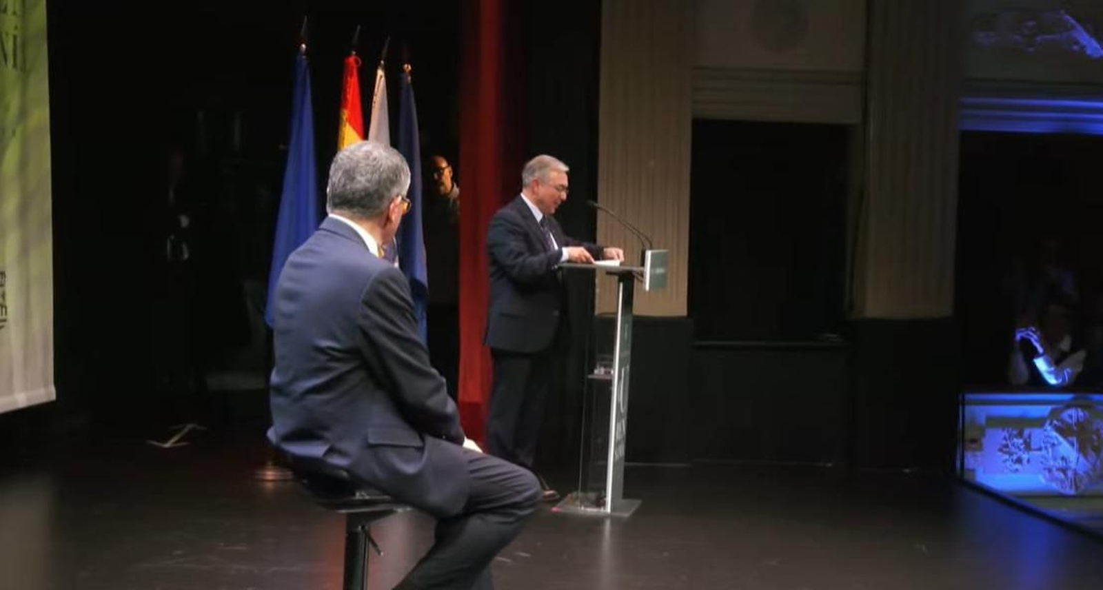 Galería | Ceremonia de entrega del Premio Ourensanía 2025 al doctor Rafael López, en imágenes