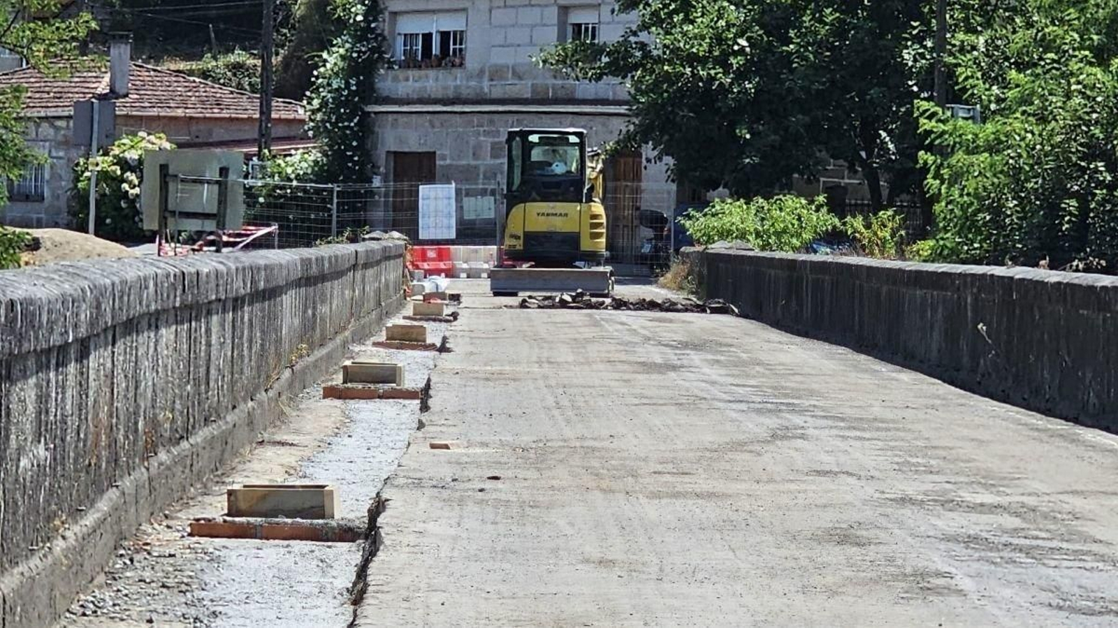 Obras en Ponte da Esperela, en el Concello de Leiro.