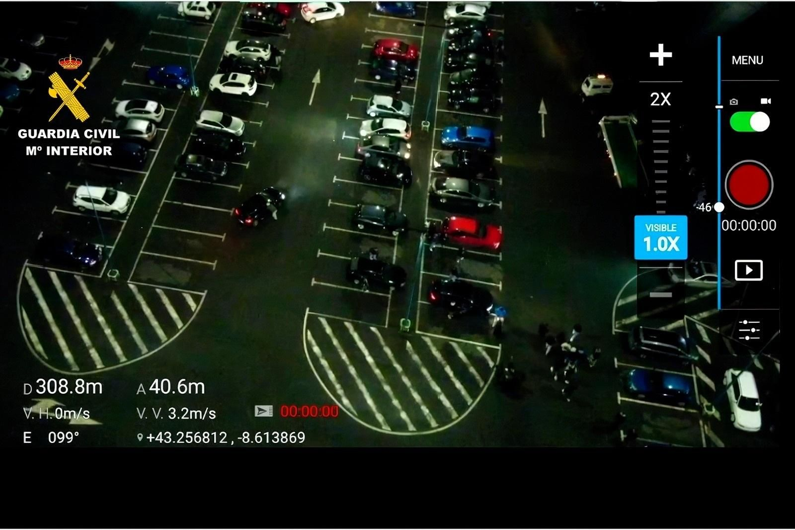 Vista aérea de la concentración ilegal en el polígono de A Laracha.