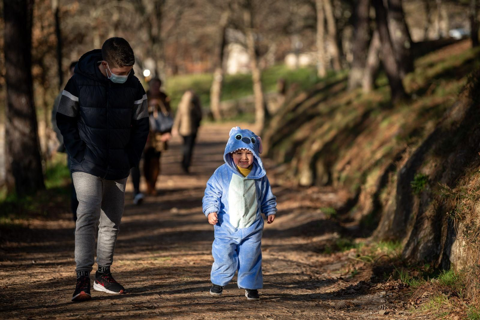Entroido infantil en la Insua dos Poetas (O Carballiño)