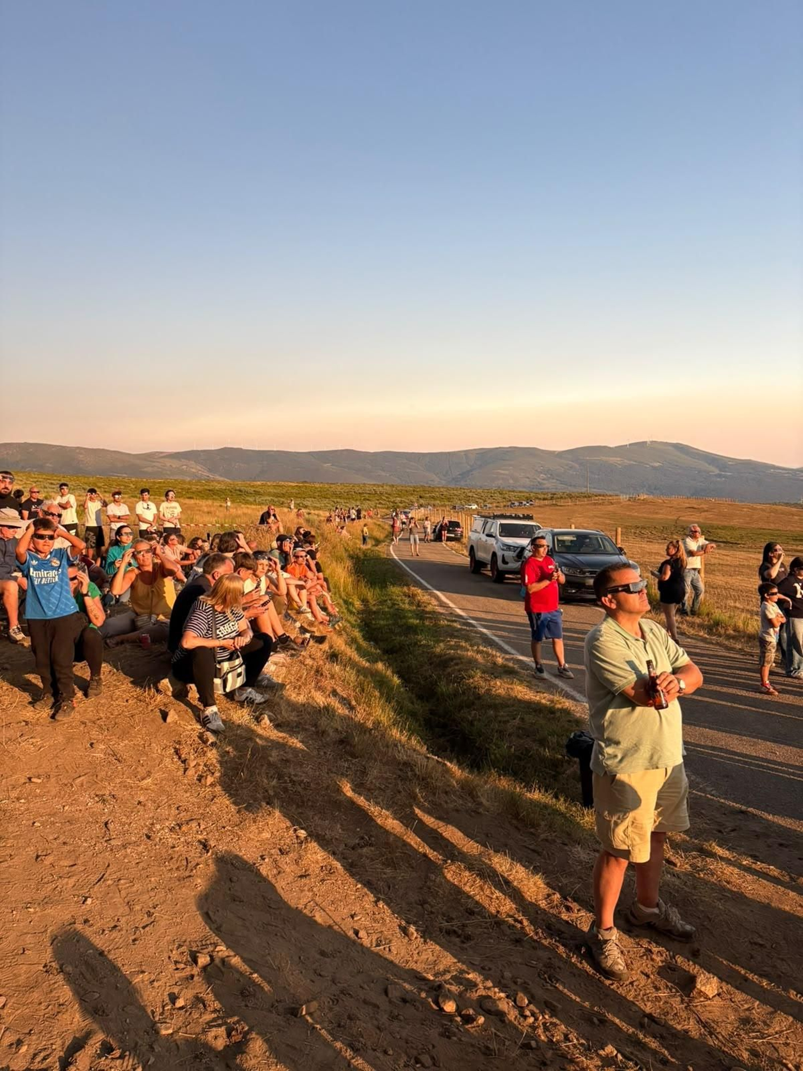 Galería | Desde Celanova hasta O Barco: la provincia se queda a oscuras por el eclipse total