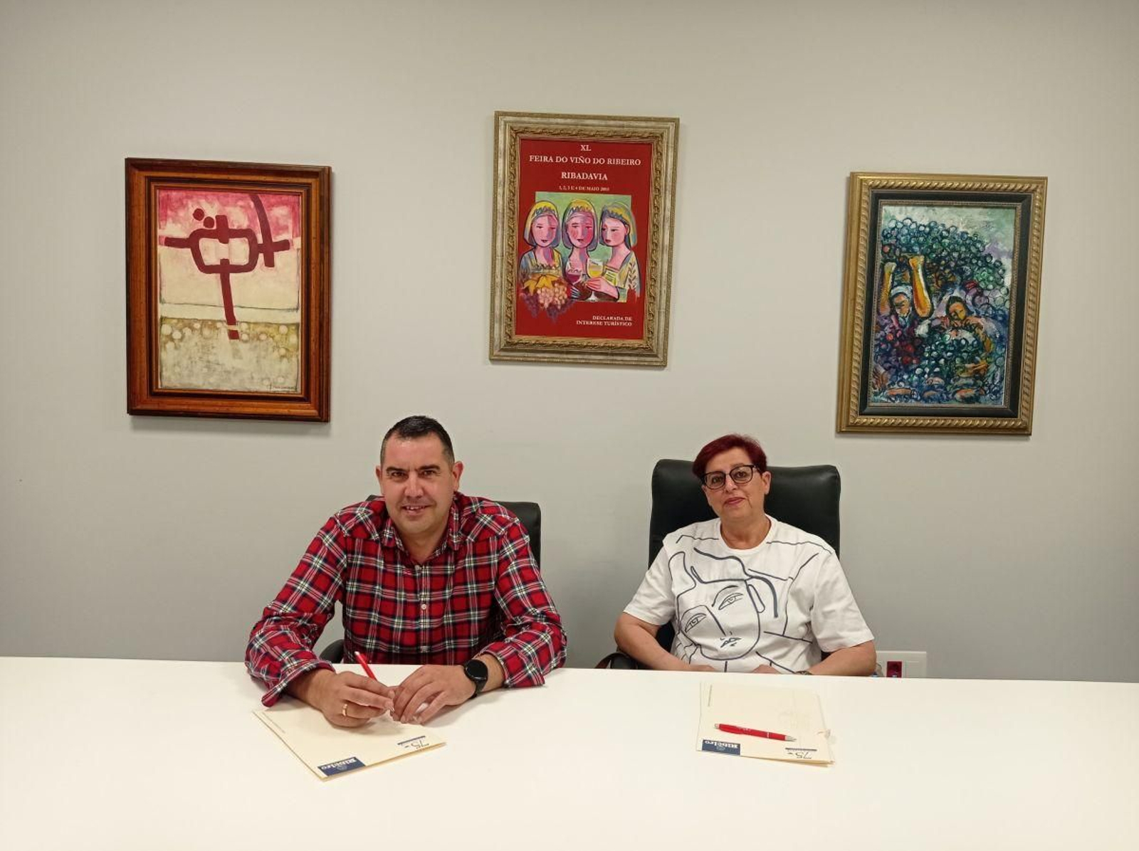 El vicepresidente, Carlos Basalo, y la presidenta, Concha Iglesias.