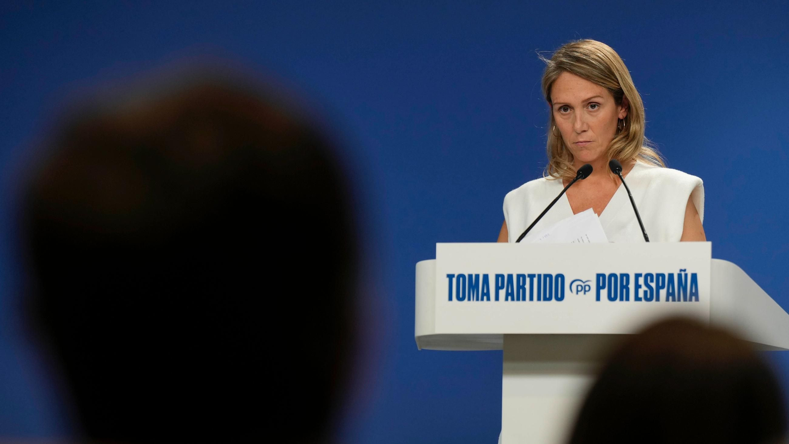 Alma Ezcurra en una rueda de prensa