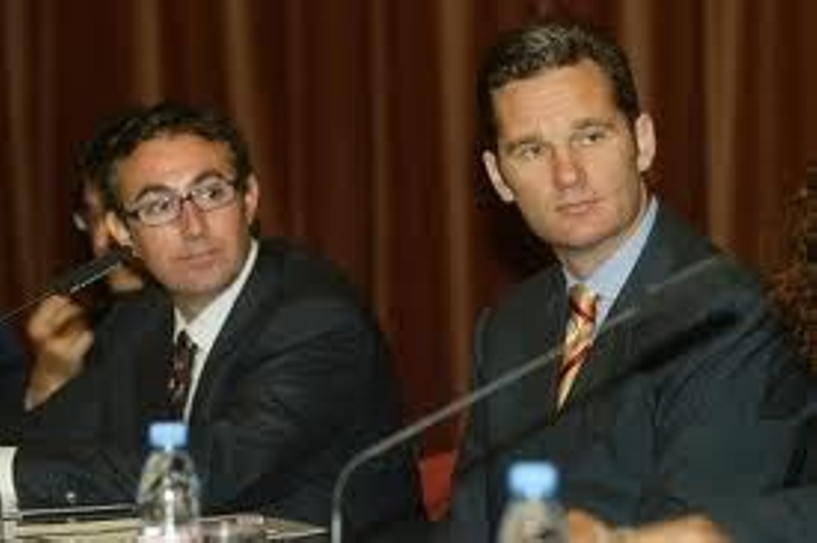 Iñaki Urdangarin y su ex socio  Diego Torres. (Foto: Archivo EFE)