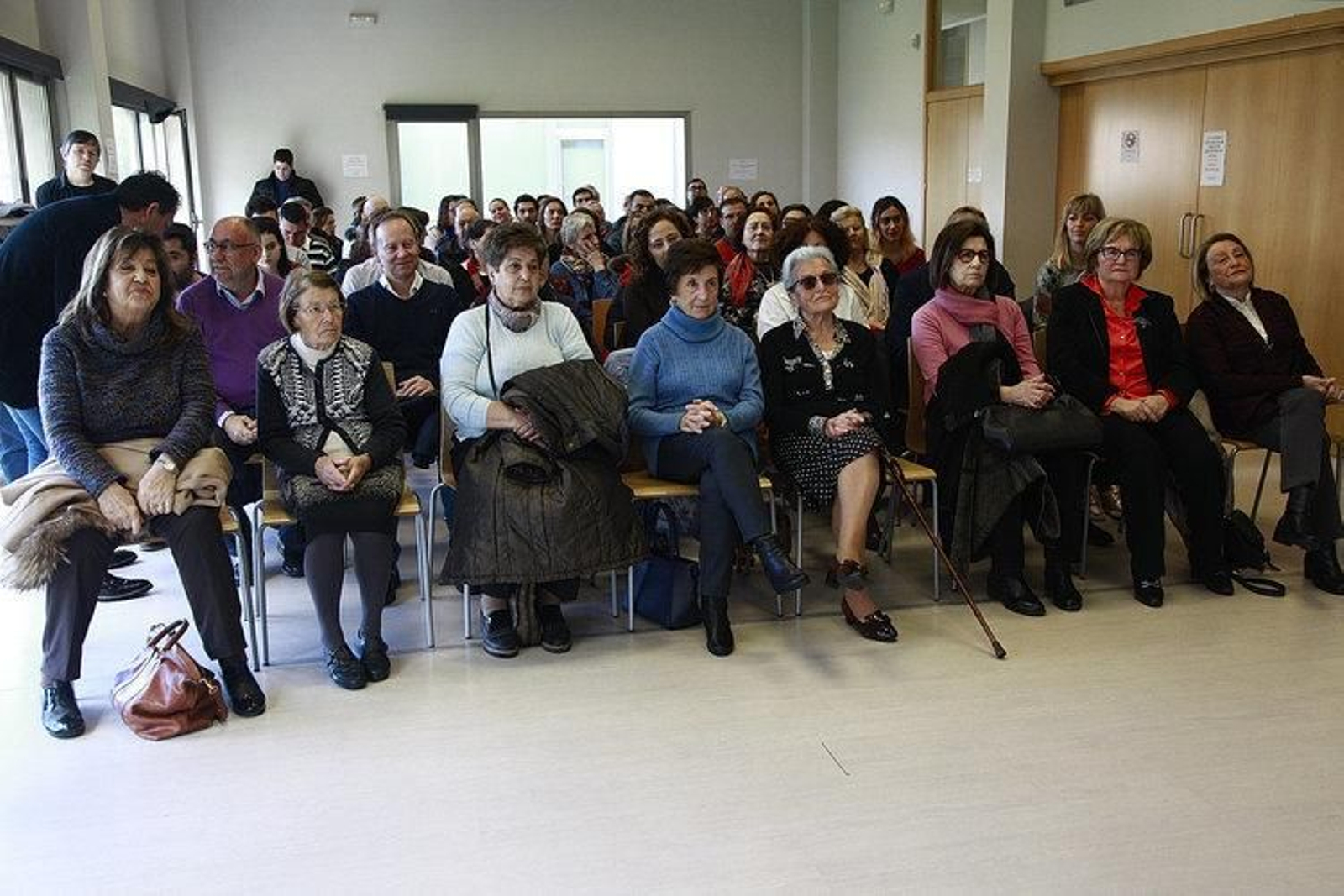 Carmen Martínez, Julia Francisco, Julia Pérez, Mercedes Bouzo, Carmen Rodríguez, Manuela Blanco, Maribel Santos, y María Jesús González.