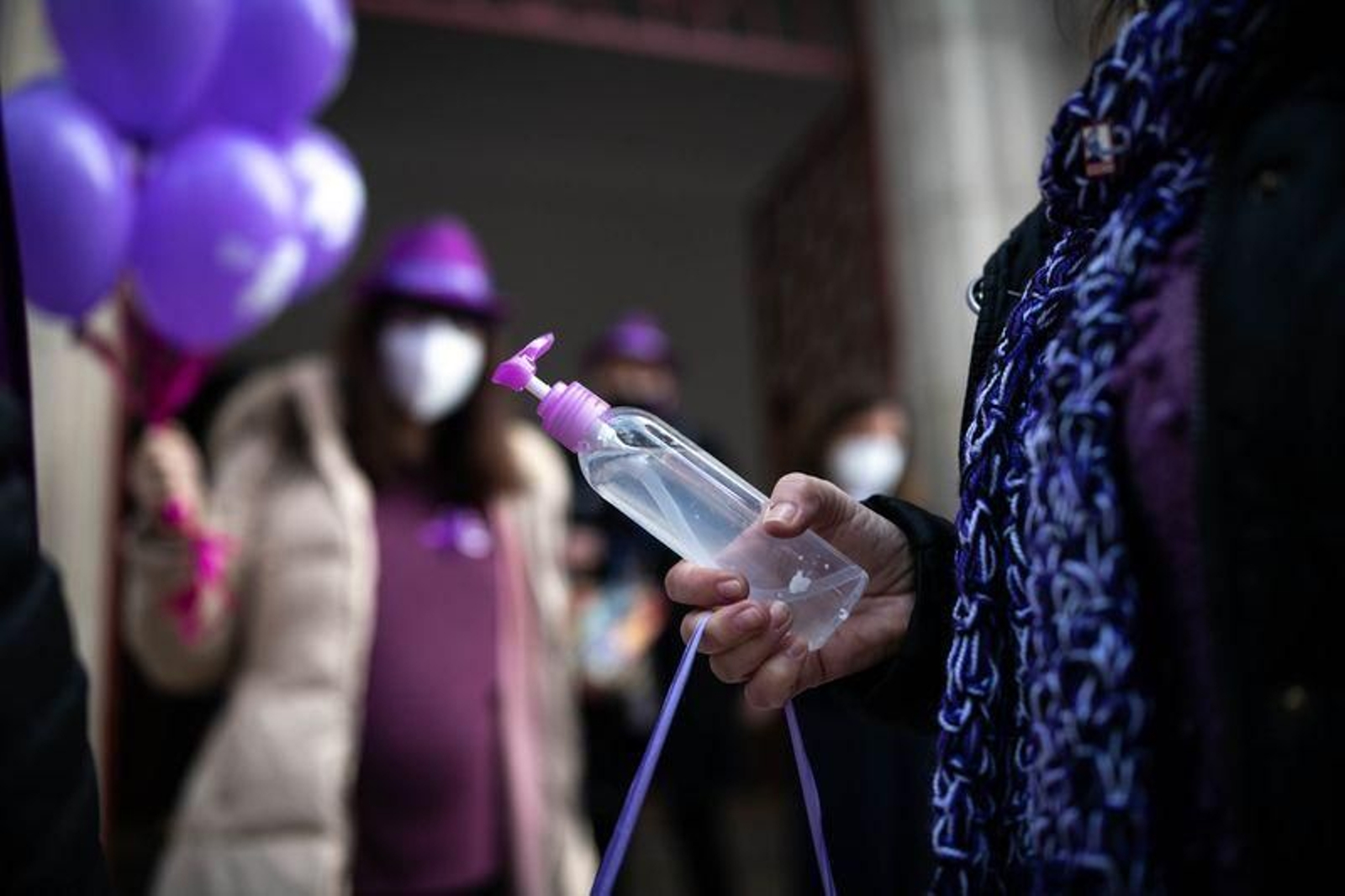 Concentración de los sindicatos UGT-CCOO por el 8M (ÓSCAR PINAL).