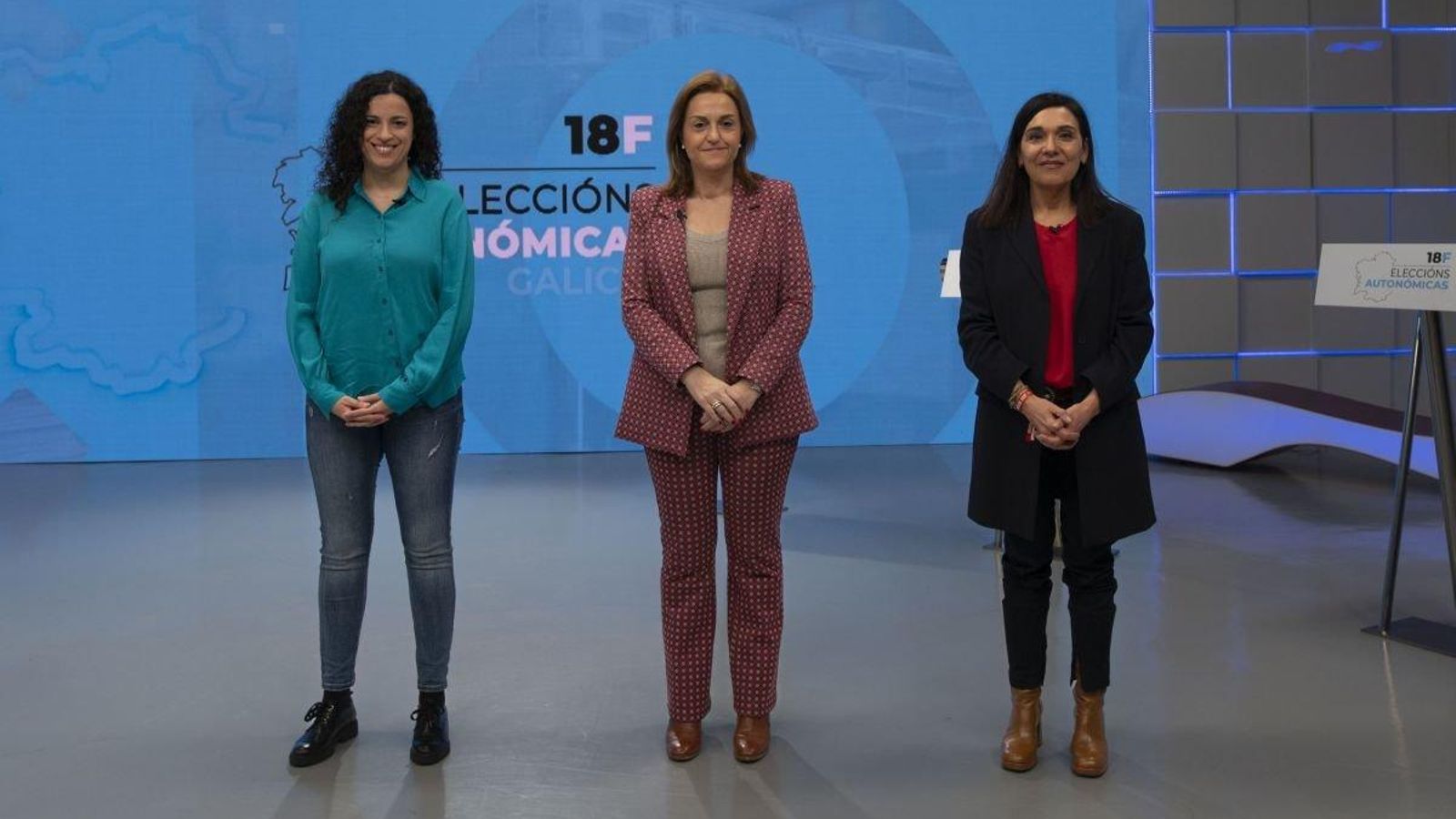 As candidatas do BNG, PP e PSdeG, posan antes do inicio do debate en Telemiño.