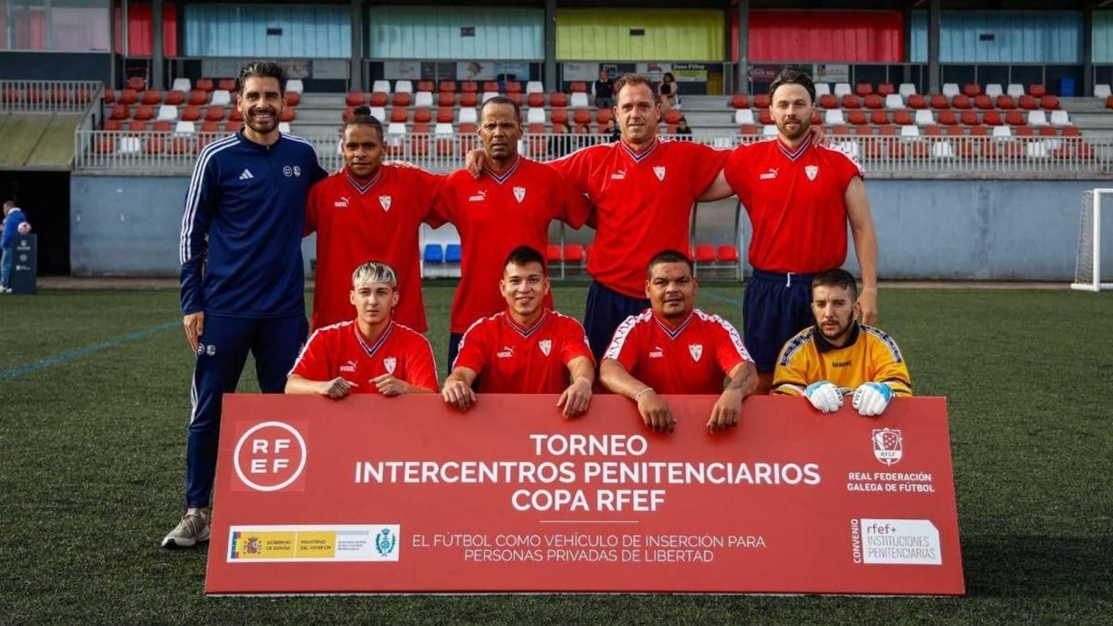 Los presos de Pereiro en el torneo de fútbol de prisiones gallegas.