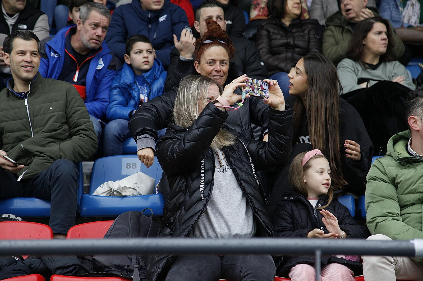Galería | El Ourense CF sumó su primera derrota en el fortín de O Couto