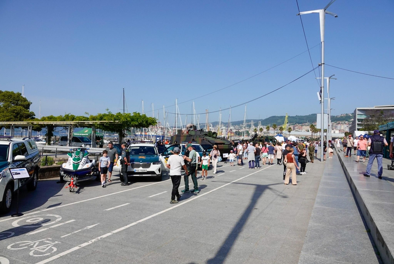 Galería | Comienza la programación del Día de las Fuerzas Armadas en Vigo