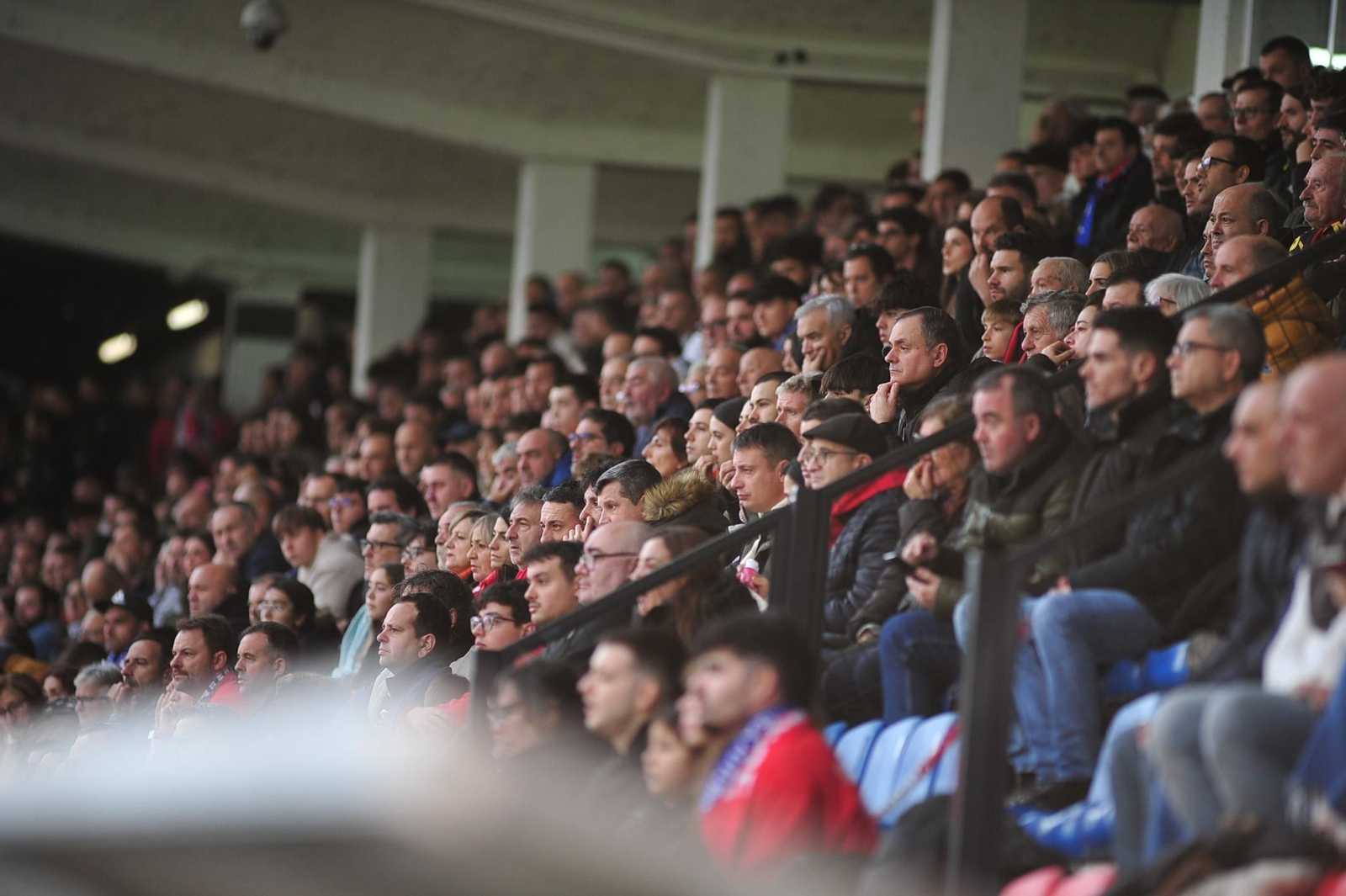 Galería | La UD Ourense gana y disfruta bajo la lluvia en O Couto