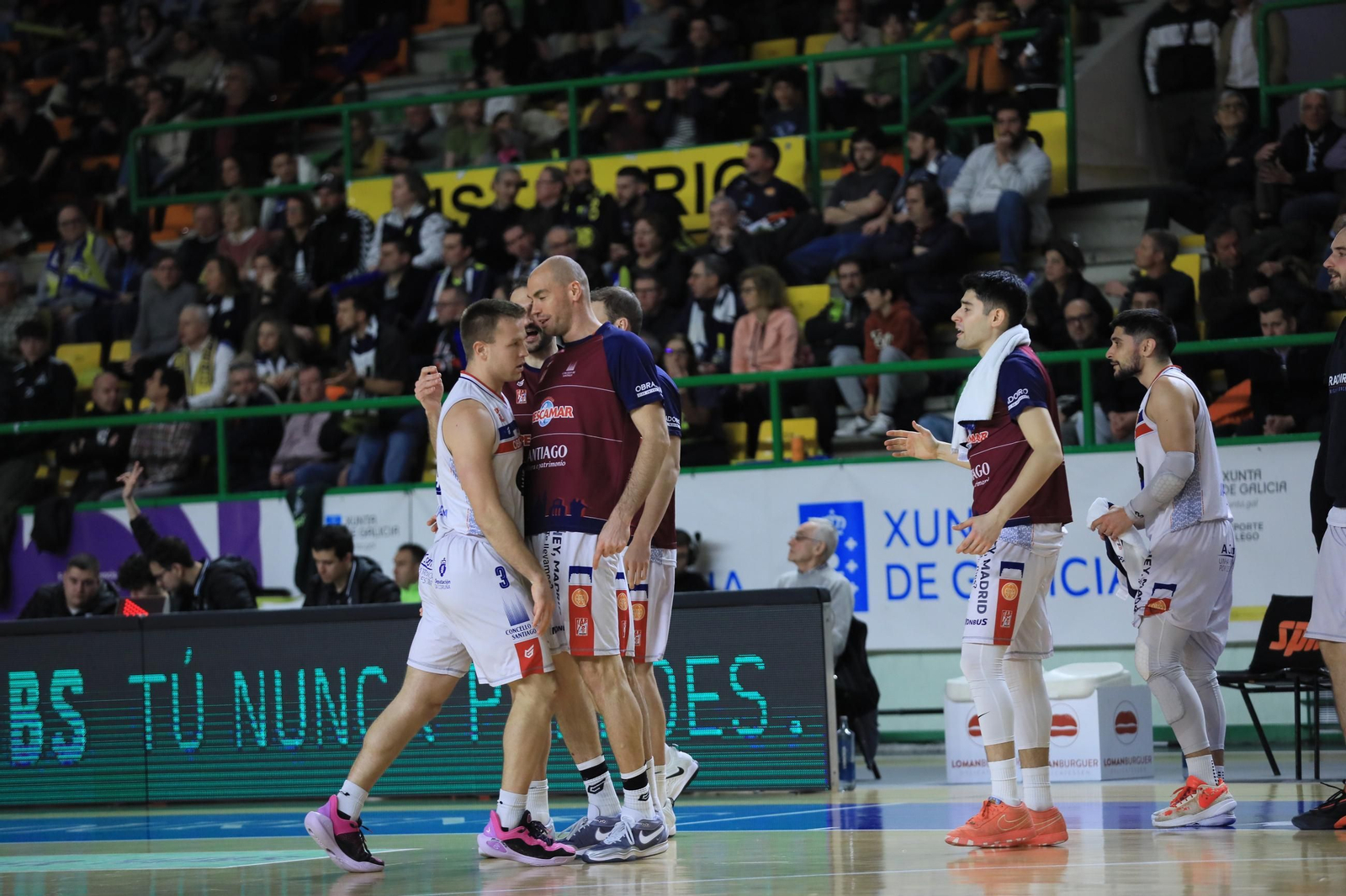 Galería | El Pazo, a reventar para el derbi COB-Obradoiro