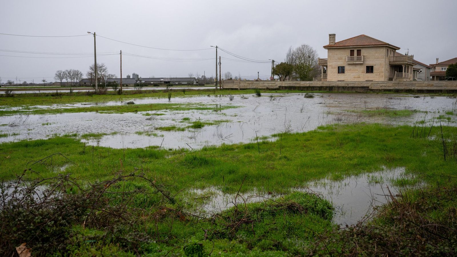 Imagen de Xinzo de Limia anegado por las intensas lluvias.