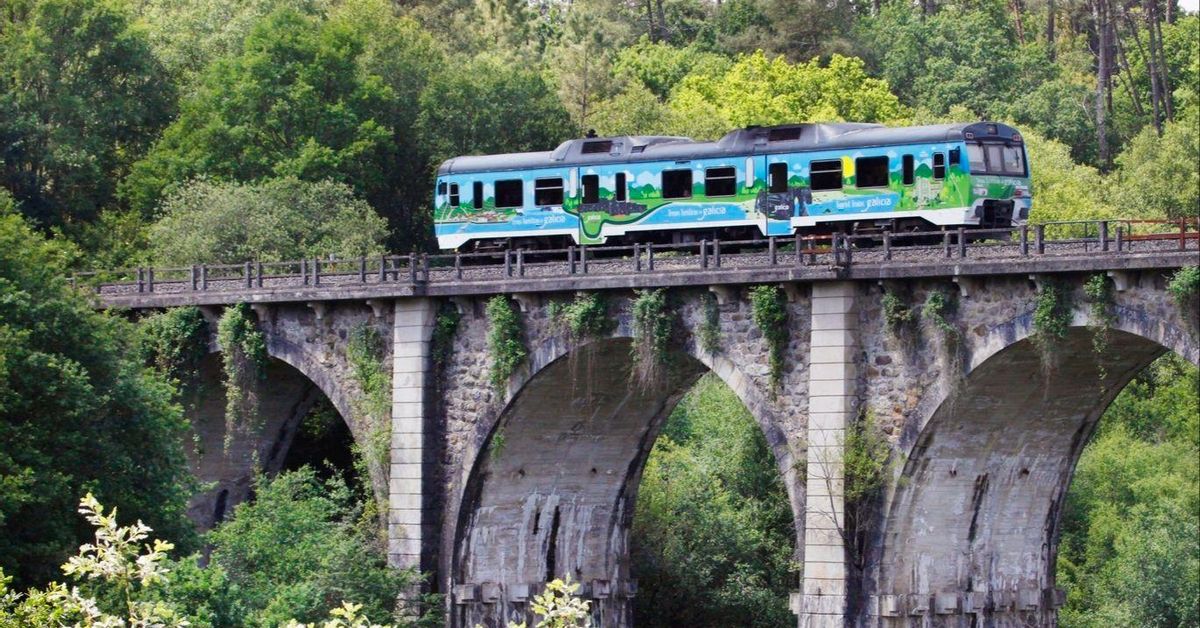 Los trenes turísticos regresan a la Ribeira Sacra y Valdeorras para promover el enoturismo