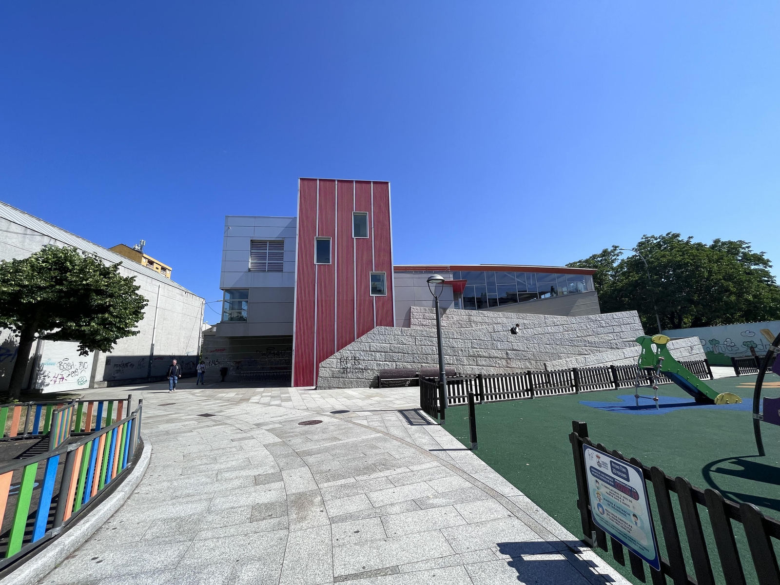 La instalación de las piscinas climatizadas de Verín. (Foto: C. C.).