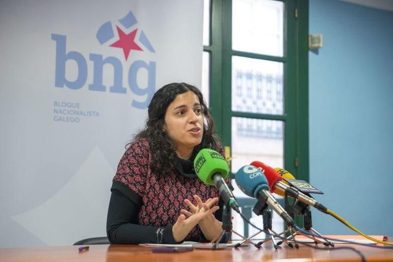Noa Presas, portavoz del Bloque Nacionalista Gallego, en rueda de prensa.