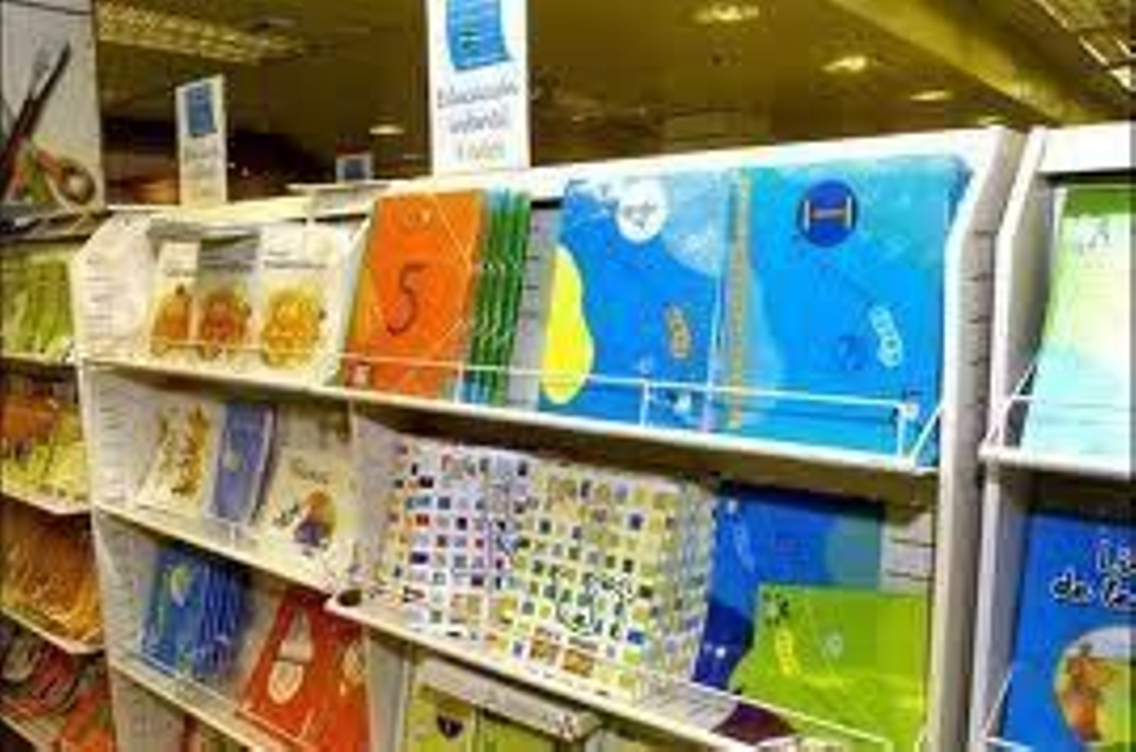 Interior de una librería.