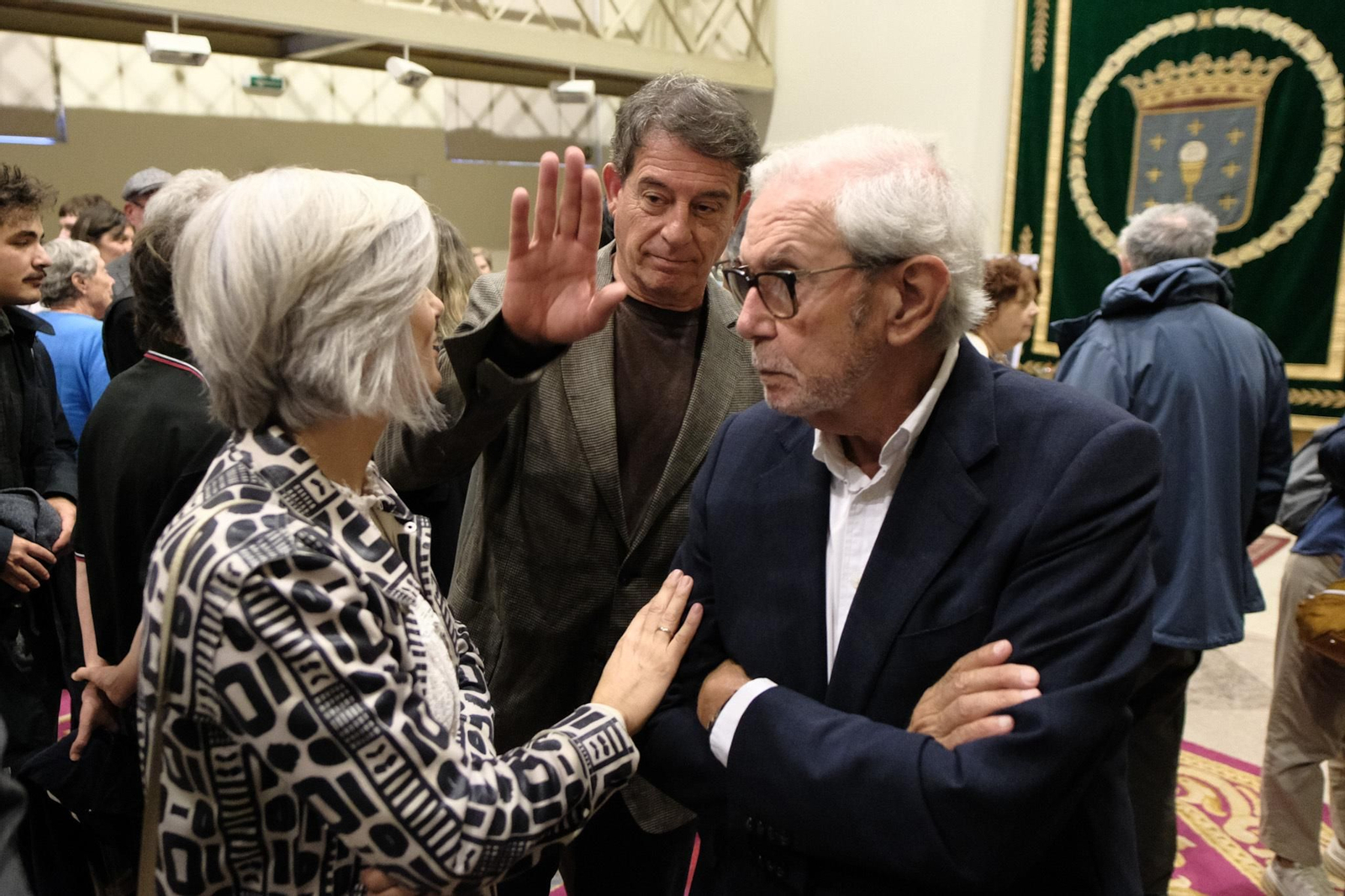 Galería | Adeus a Beiras no Museo do Pobo Galego: política, cultura e universidade despiden a "un compostelán universal"