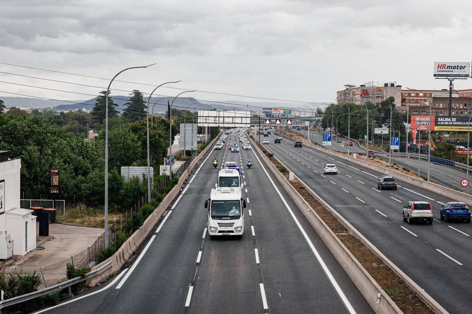 Fotogalería | Evacuación del crucero del brote de hantavirus y el traslado al Gómez Ulla en Madrid, en imágenes