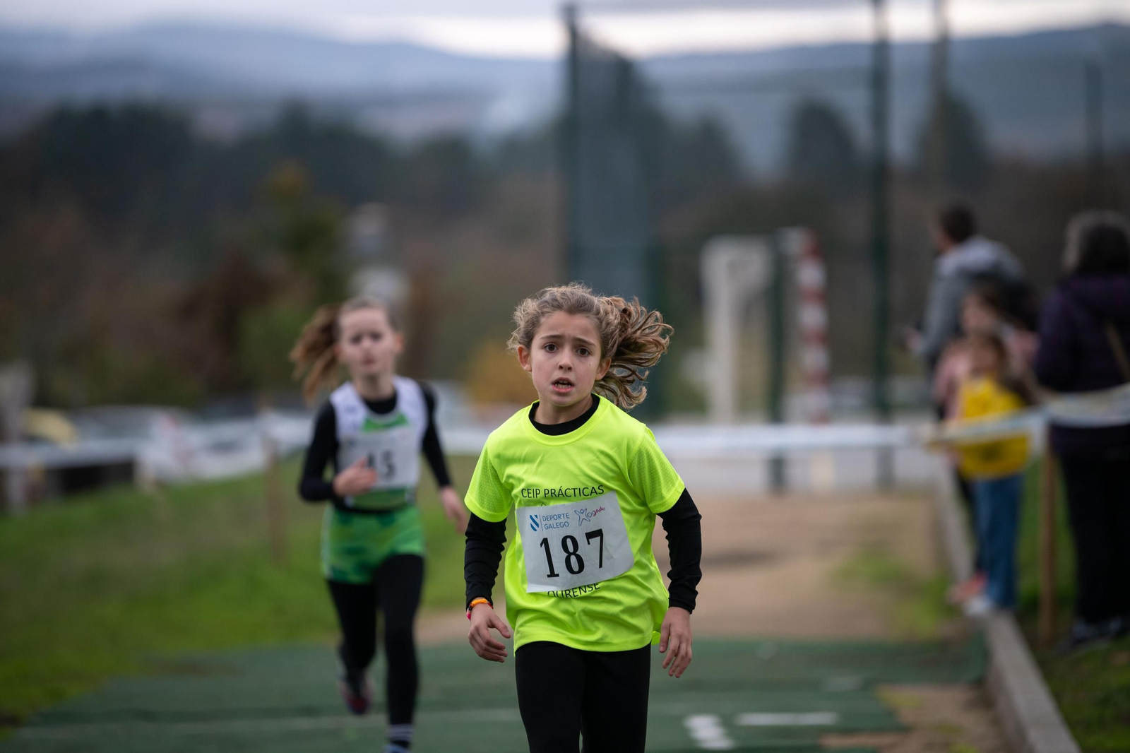 Galería | El cross escolar sigue con sus finales comarcales en Pereiro de Aguiar