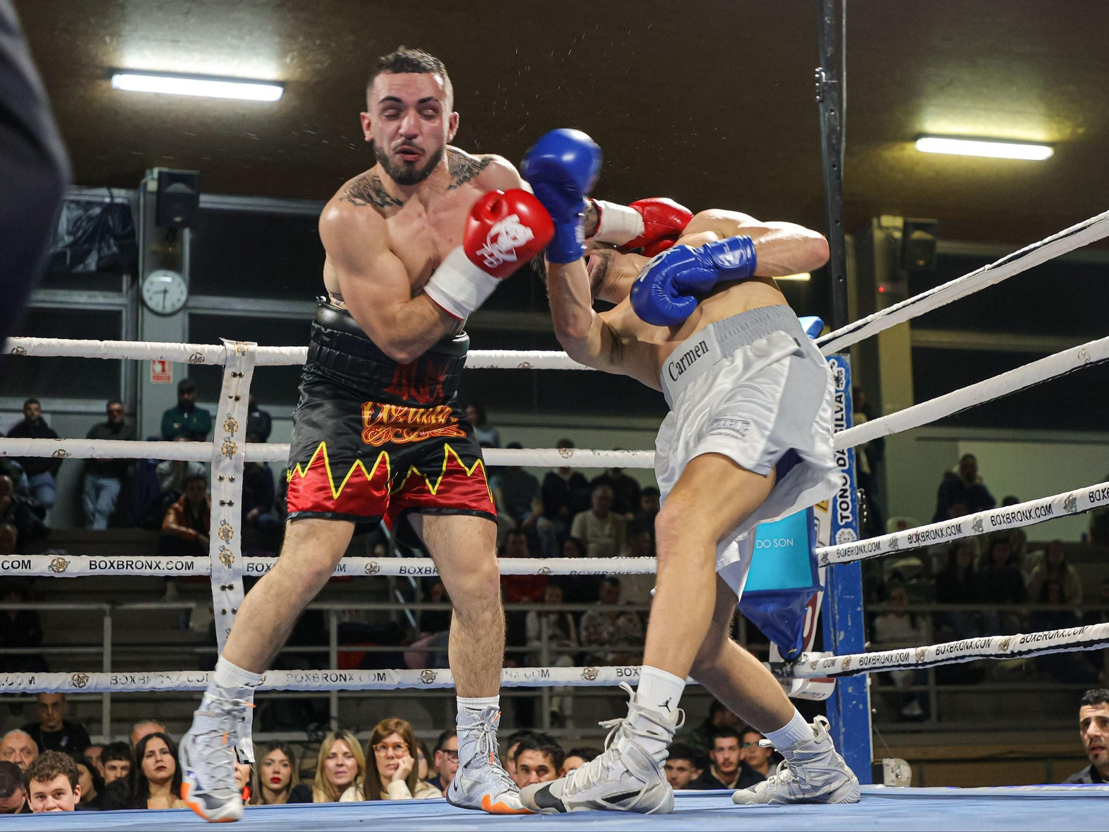 Álex Castro, do Mos, acadou a vitoria nun combate duro e disputado.