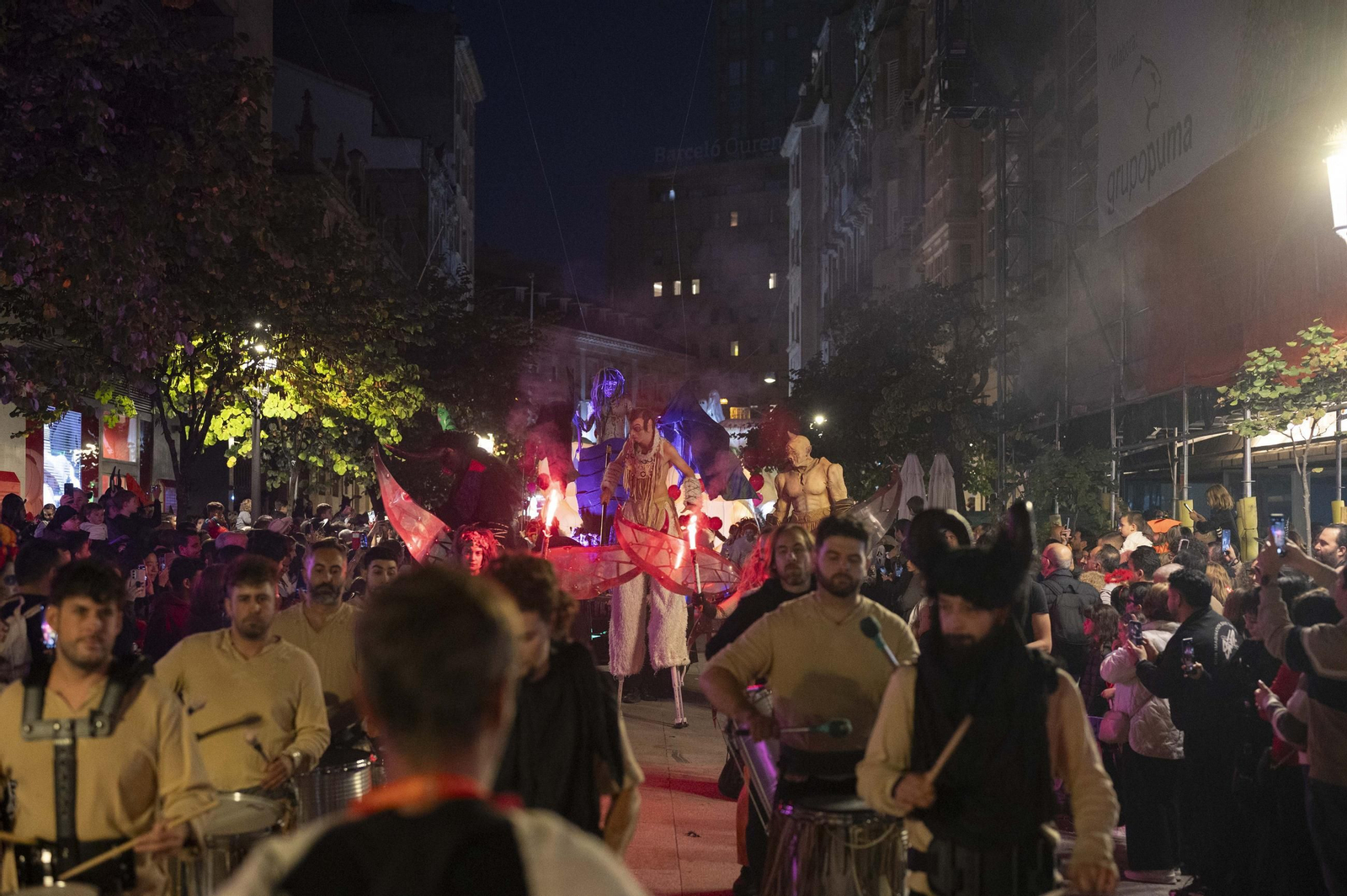 Galería | Ourense se transforma en una ciudad de miedo para celebrar Samaín