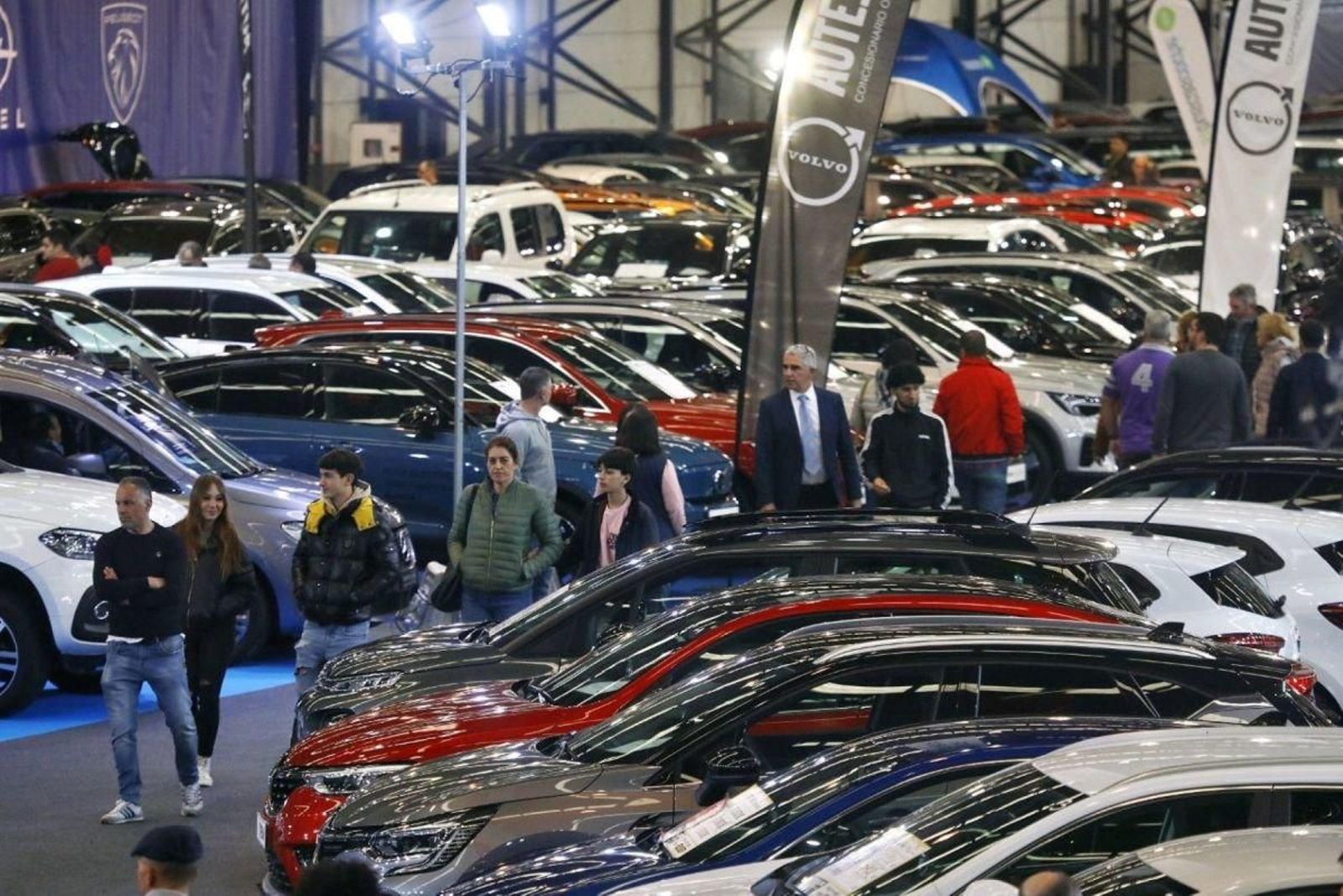 Los concesionarios pusieron a disposición del público 1.000 unidades.