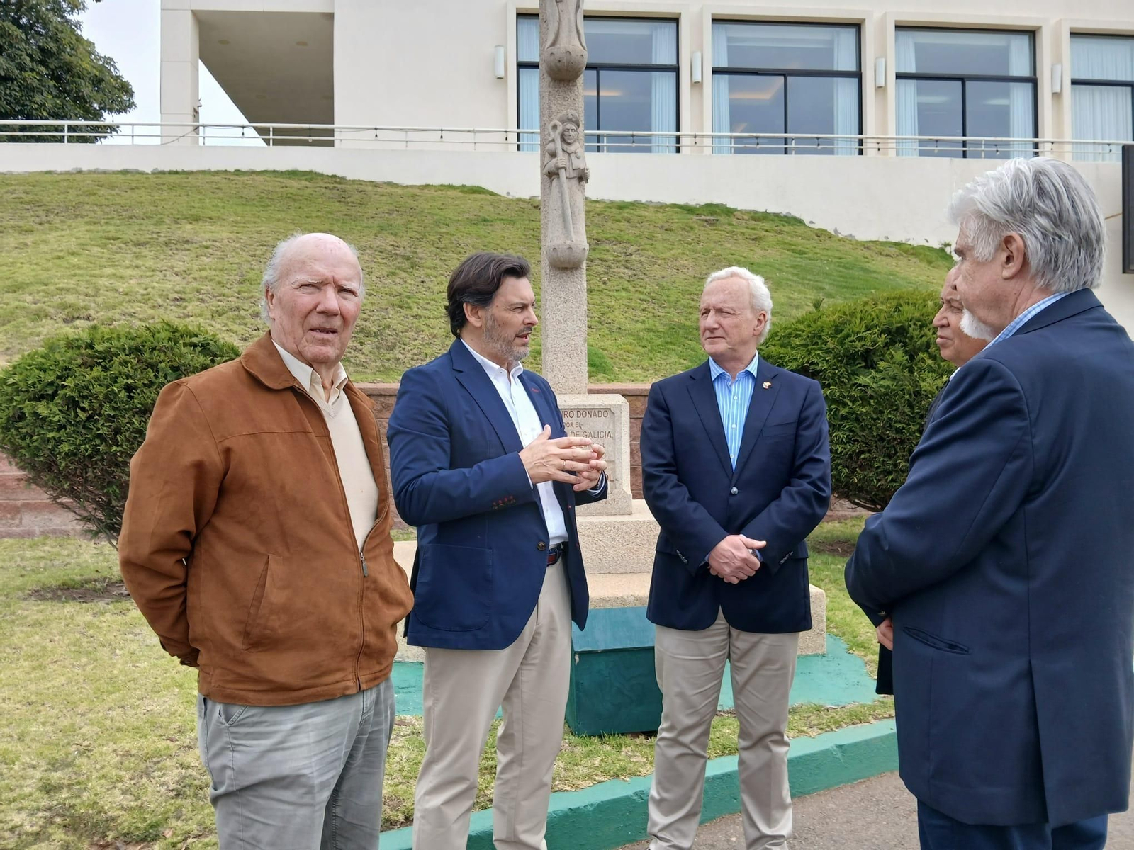 El secretario xeral da Emigración visitó el Centro Gallego de Valparaiso