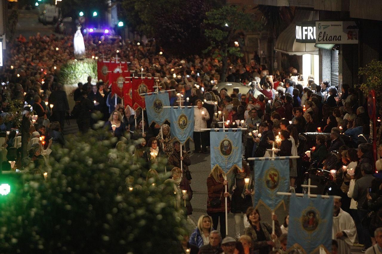 Estandartes de la Procesión de la Virgen de Fátima