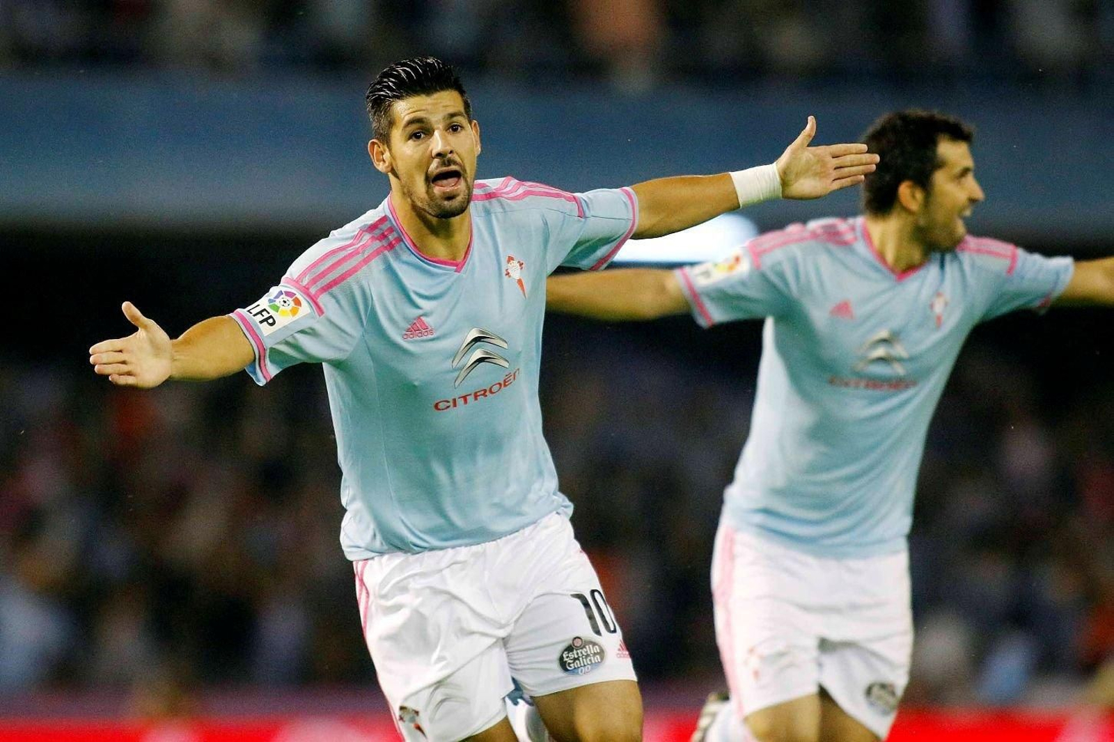 Nolito celebra el primer gol del Celta frente al Deportivo, marcado tras un saque de banda y una jugada de habilidad.