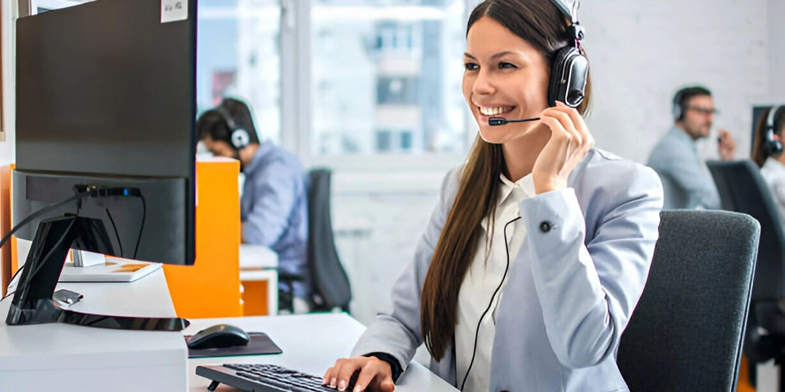 Imagen de uan teleoperadora