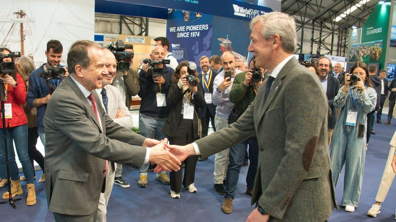 Abel Caballero y Alfonso Rueda coincidieron en Navalia. // Vicente Alonso