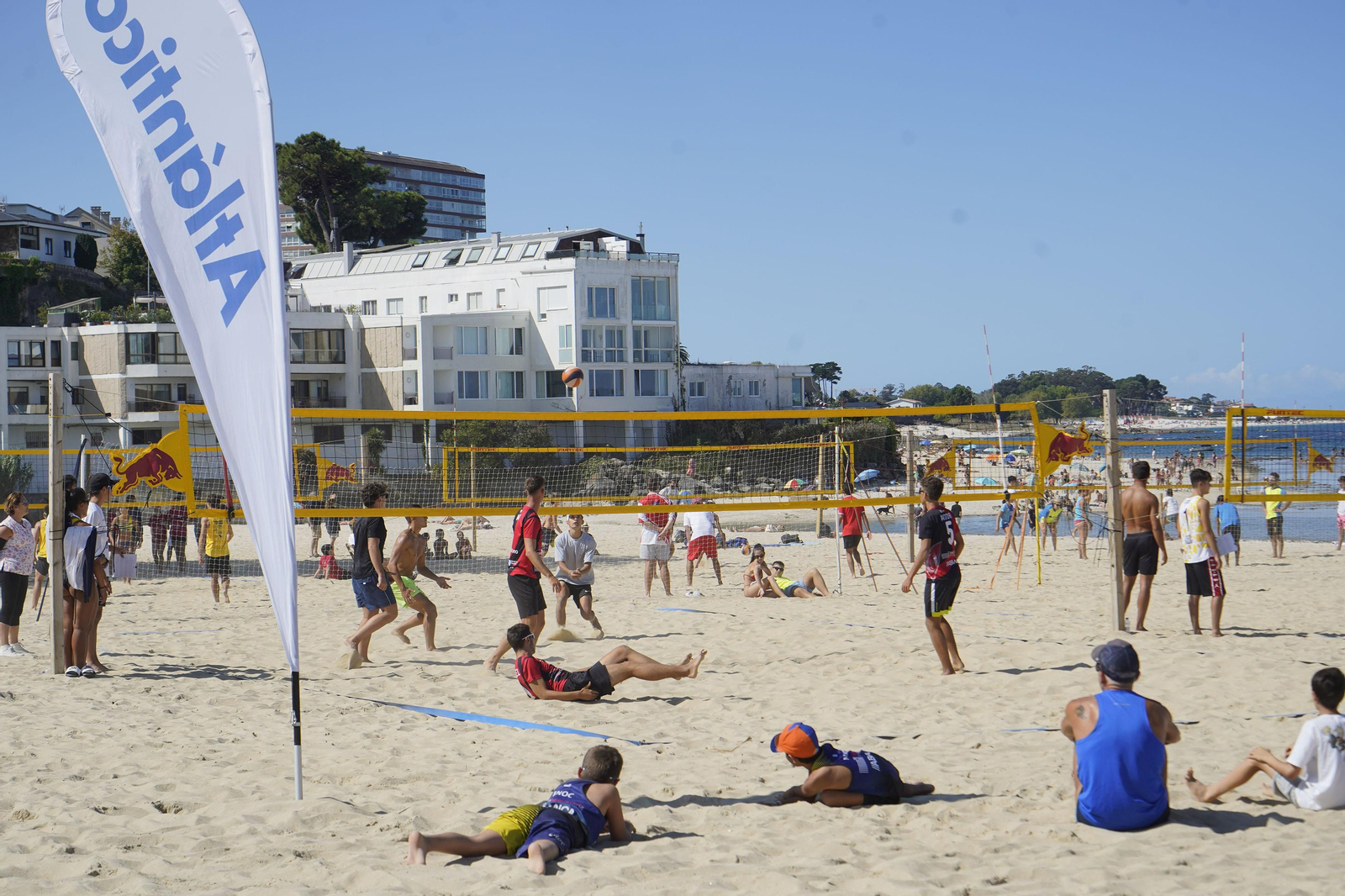 Partido de voley playa en Samil en el Torneo Atlántico.
