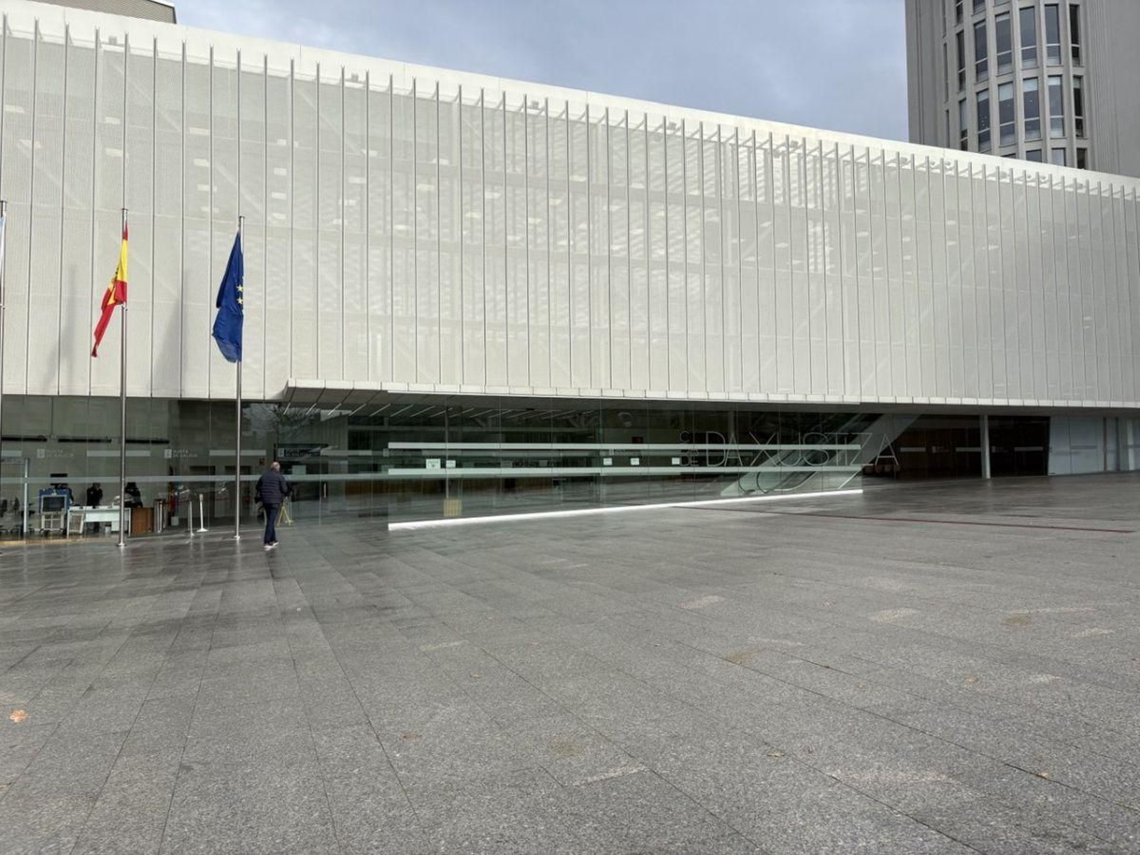 Imagen ayer de la Cidade da Xustiza, sin apenas actividad hasta el próximo día 7 cuando finaliza el periodo inhábil.