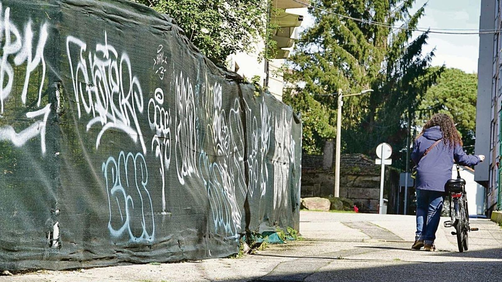 Los tags rápidos se concentran en muros abandonados y en vallas de obra temporales.