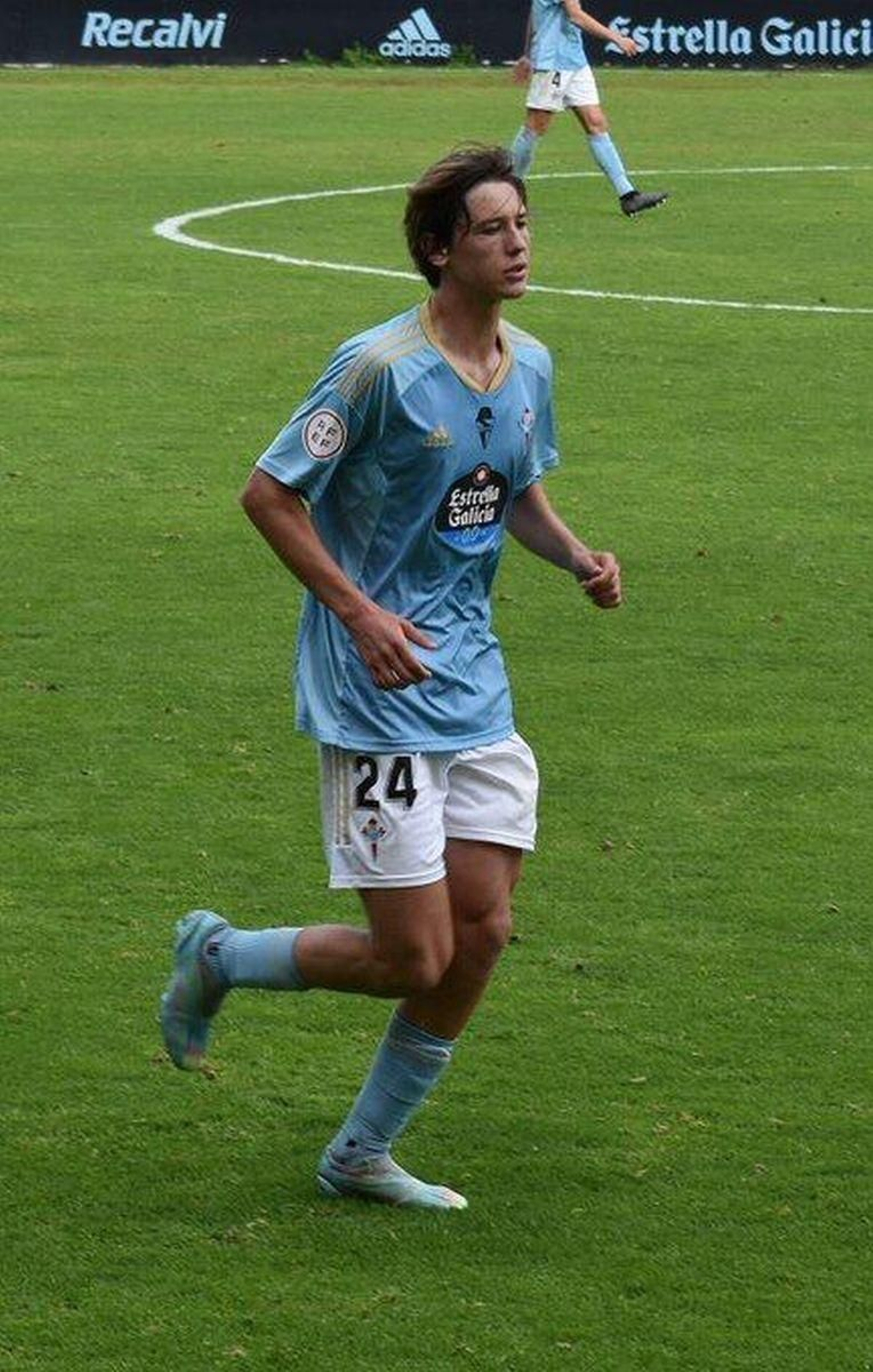 El evidente desarrollo físico del vigués desde su llegada al filial hace dos años y medio.