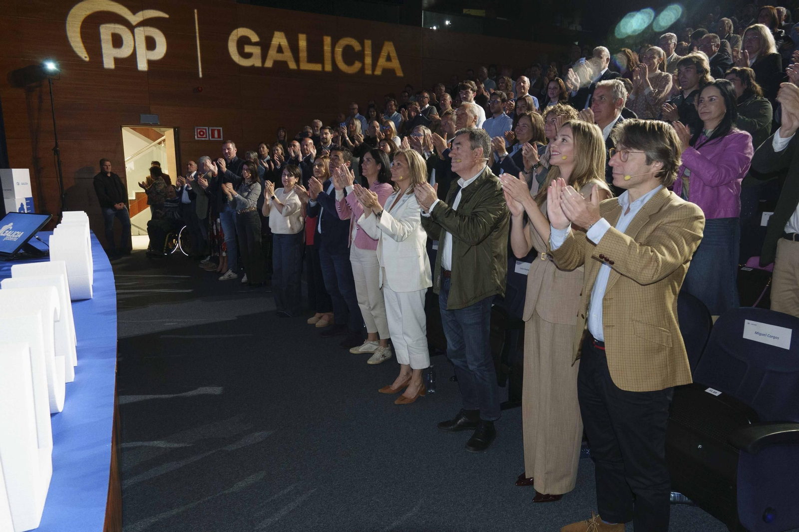 Galería | Rueda lidera el acto del PPdeG en Vigo y hace balance del mandato