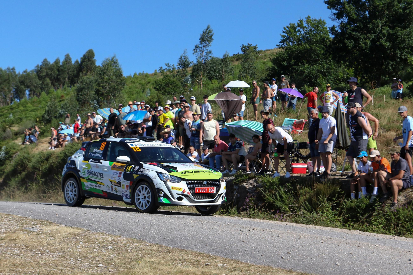 Galería | Los coches se apoderan de Vigo en el primer día del Rally Rías Baixas