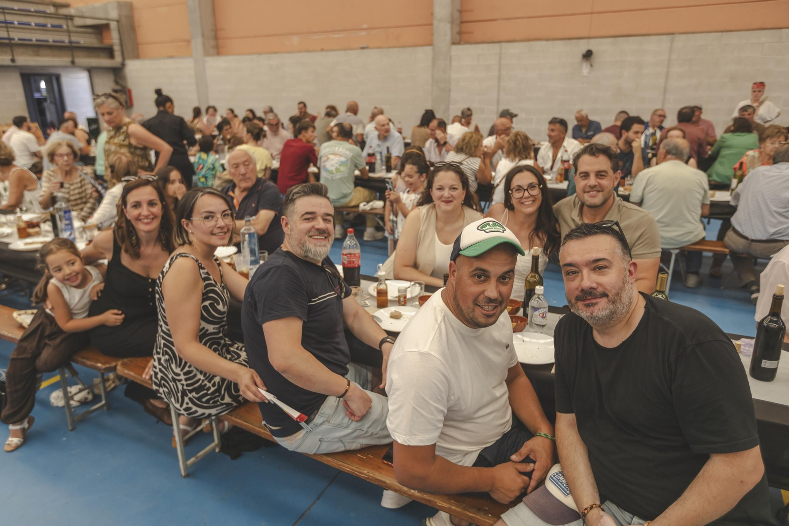 Galería | A Merca disfruta de una gran Festa do Porco ó espeto, en fotos