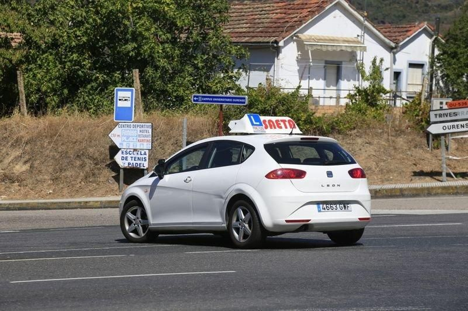 Las autoescuelas viven su agosto en los meses de verano, con el aumento de matriculados.