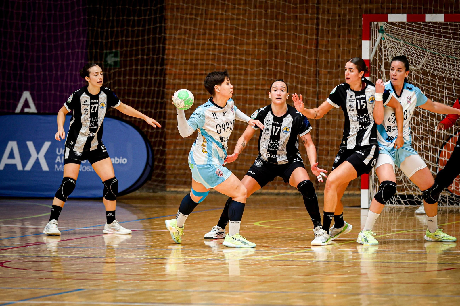 La conexión Cacheda-Palomo, con balón de por medio o sin él, es clave para el Guardés.